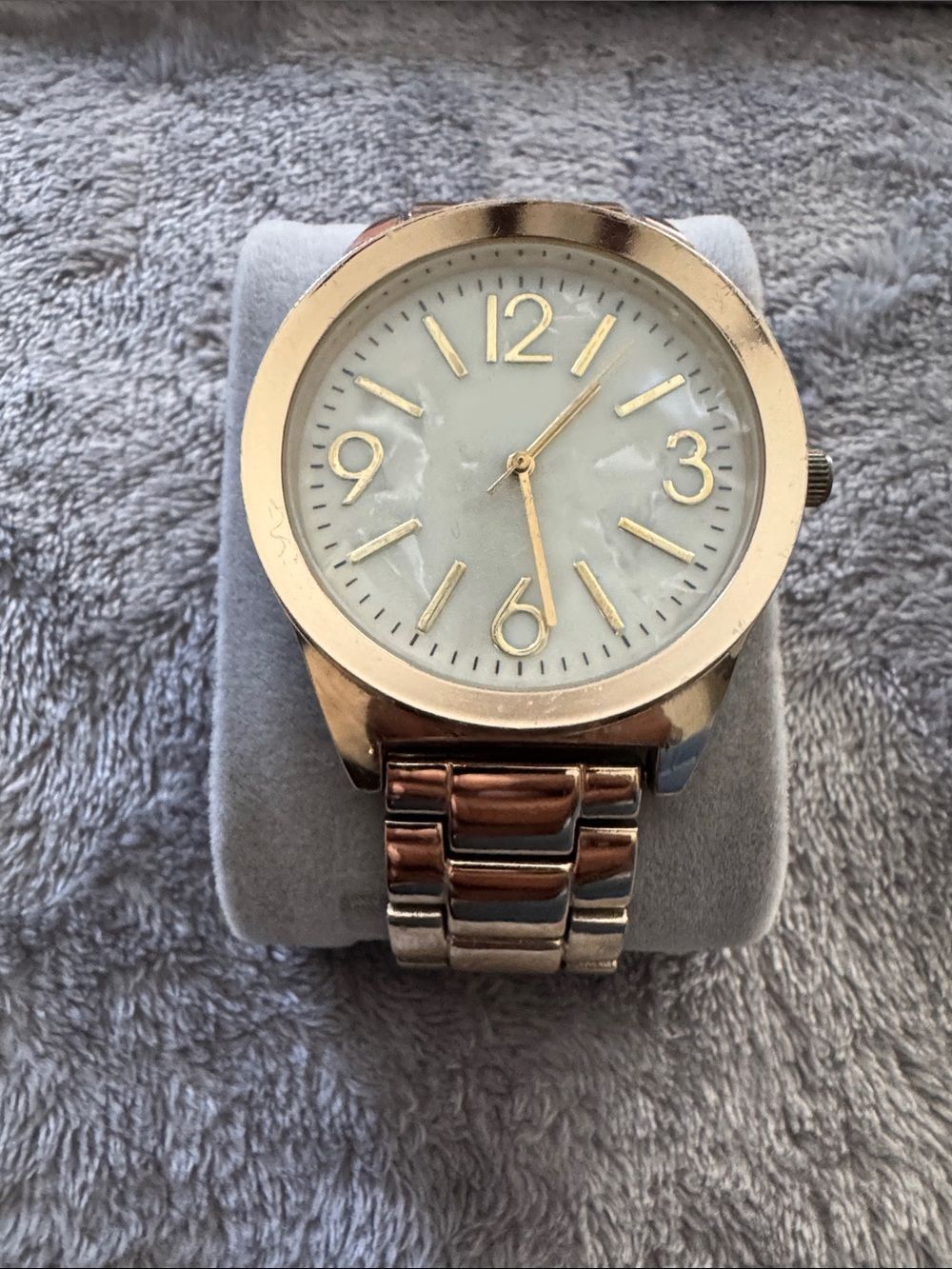 Gold Tone Oversized Round Face Watch